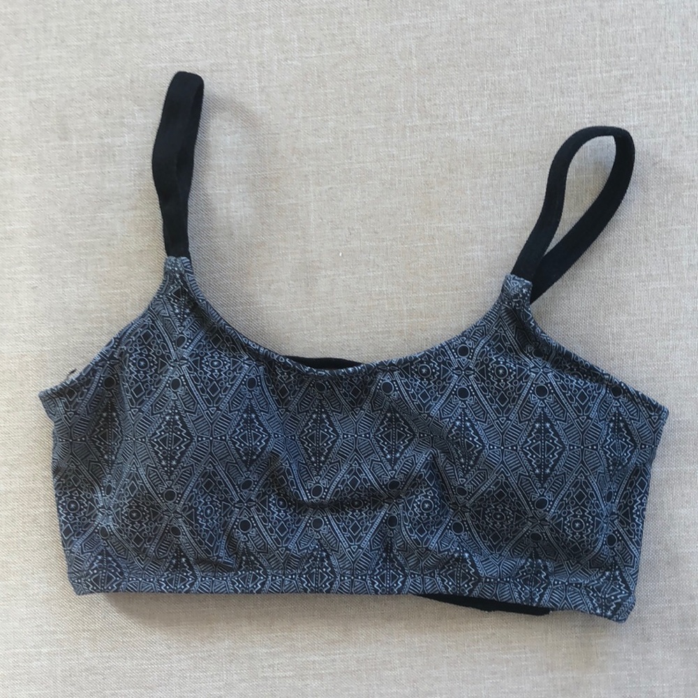 Sports bra